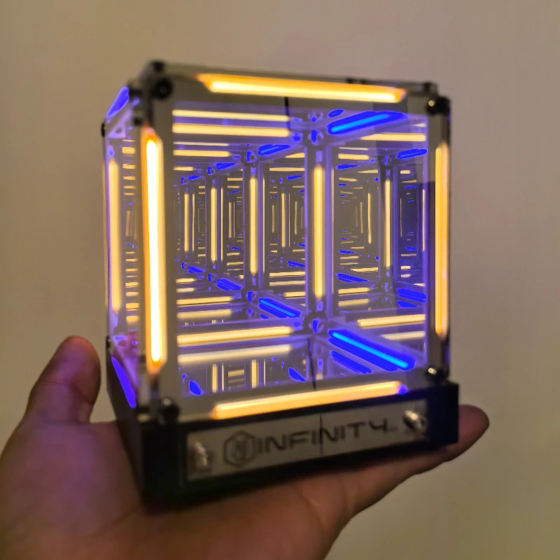 Четырехмерный космический гипе – обзор и цена Tech Lighting Accessories